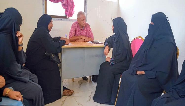 حماية البيئة واللجنة الوطنية للمرأة بالمحافظة يبحثان تعزيز الشراكة لتنفيذ برامج توعوية بيئية  في أبين