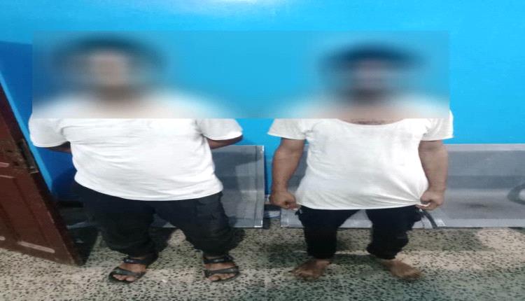 شرطة القاهرة تلقي القبض على متهمين متخصصين في نشل ممتلكات المواطنين باستخدام دراجة نارية.
