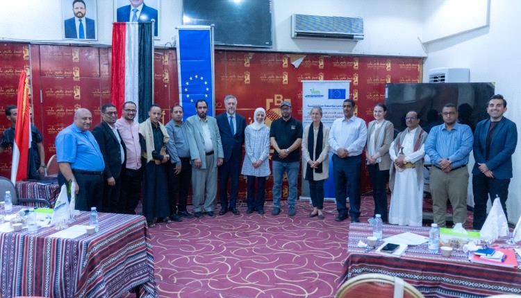 سفير الإتحاد الأوروبي وسفيرة هولندا يطلعان على مشروع تعزيز الأمن المائي بالطاقة المتجددة في مأرب