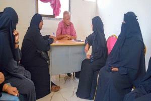 حماية البيئة واللجنة الوطنية للمرأة بالمحافظة يبحثان تعزيز الشراكة لتنفيذ برامج توعوية بيئية  في أبين