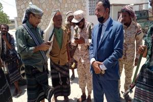 العميد بكيل الصبيحي الكعلولي يتفقد مستشفى أحور العام ويوجه بتأمين حراسته