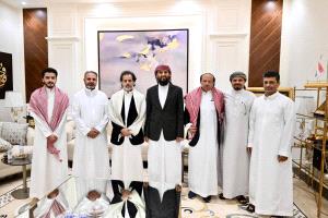 ‏المحرّمي يقدّم واجب العزاء لأسرة الرئيس السابق عبدربه منصور هادي