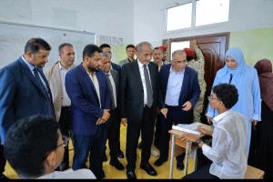بين العرق والأحلام… ماذا يحتاج طالب الثانوية: زيارة رسمية أم اهتمام حقيقي؟