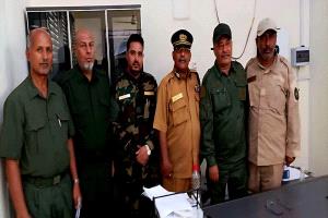 بتوجيهات قيادة شرطة عدن استكمال إجراءات الاستلام والتسليم لمدراء أقسام الشرطة.