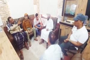 مدير الخدمة المدنية بالمهرة يتفقد مستوى الانضباط الوظيفي بمستشفى الغيضة المركزي عقب إجازة عيد الأضحى المبارك