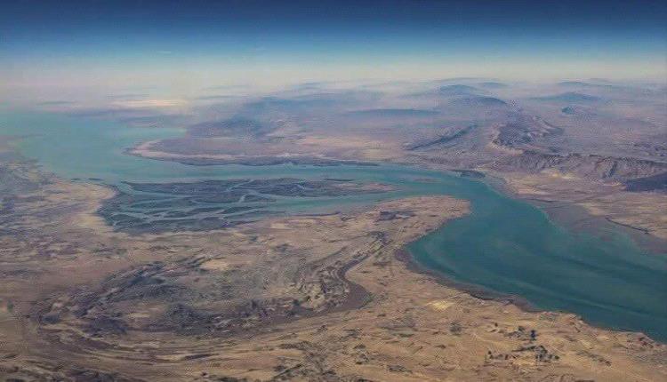 قاليباف يسخر من مزاعم مرافقة ناقلات النفط في مضيق هرمز: ربما حدث ذلك على “بلاي ستيشن”