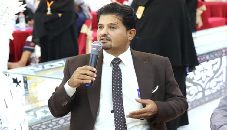 مكتب إعلام أحور يهنئ الدكتور ياسر باعزب بمناسبة منحه لقب أستاذ مشارك في كلية الإعلام بجامعة عدن