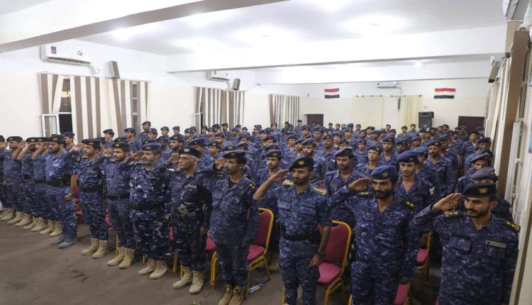 قائد شرطة الدوريات وأمن الطرق بمأرب يشدد على رفع مستوى الوعي لدى رجال الأمن لمواجهة التحديات الراهنة