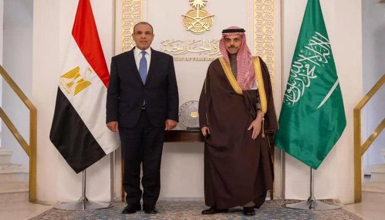 السعودية ومصر تبحثان خفض التصعيد وتعزيز الاستقرار الإقليمي
