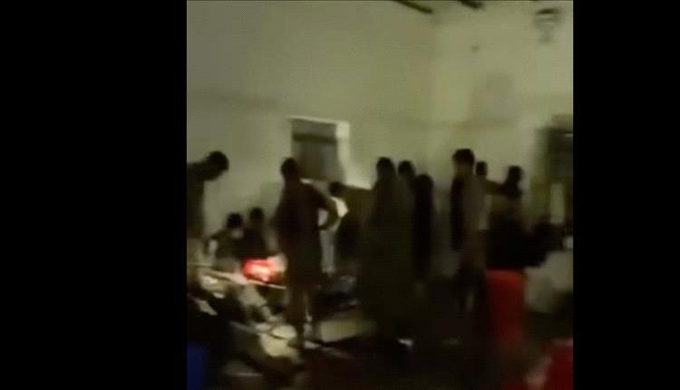 سيول مفاجئة تضرب معسكرًا عسكريًا في الوديعة وتوقع قتلى وجرحى