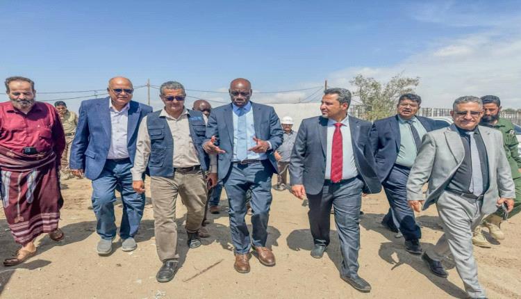 محافظ لحج الحالمي ووكيل الزراعة ووفد من الفاو يطلعون على مشاريع زراعية تنموية بالمحافظة