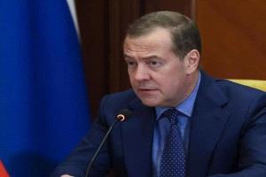 مدفيديف: واشنطن تدافع عن مصالحها وإسرائيل فقط ويحذر من حرب إقليمية طويلة الأمد