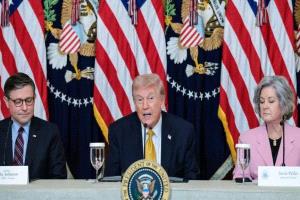 ترمب: بعض الدول مترددة في دعم تأمين مضيق هرمز والحملة على إيران مستمرة بكامل قوتها