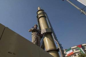 الحرس الثوري الإيراني يحذر: المنشآت النفطية المرتبطة بأمريكا هدف لنيراننا بعد هجوم على حقل بارس