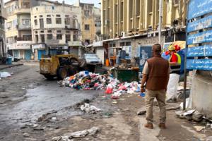 مدير عام صيرة يتفقد جهود رفع مخلفات الأمطار ويؤكد استمرار العمل بالمديرية