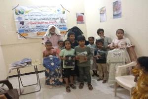 للعام الثاني عشر على التوالي.. جمعية الأسرة والمجتمع بزنجبار توزع كسوة عيد الفطر للأيتام