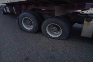 الأجهزة الأمنية بأحور تضبط متهماً بإطلاق النار على قاطرة وقود خلال نصف ساعة