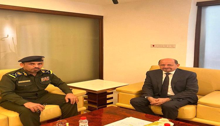 رئيس الوزراء يطّلع على أداء مصلحة الهجرة والجوازات ويوجّه بتحديث الخدمات وتعزيز كفاءة العمل