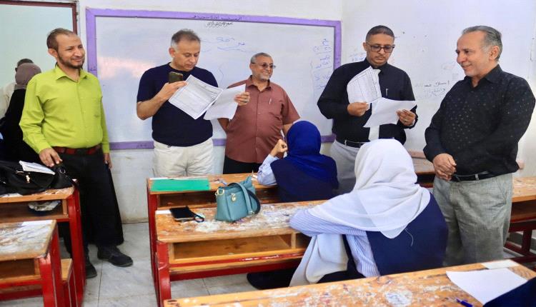 الجاوي والسقاف يدشنان امتحانات الفصل الثاني في ثانويات العامة