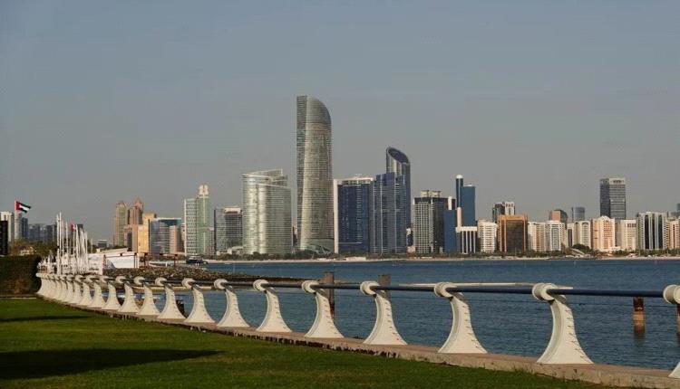 الإمارات تعلن إحباط هجمات صاروخية ومسيرات إيرانية وتؤكد جاهزيتها للرد
