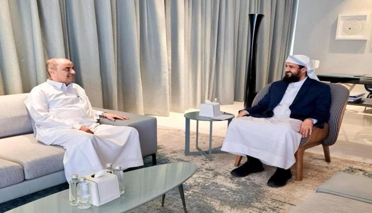المحرّمي يلتقي المستشار سالم بن بريك ويشدد على مواصلة مسار الإصلاحات المالية والاقتصادية