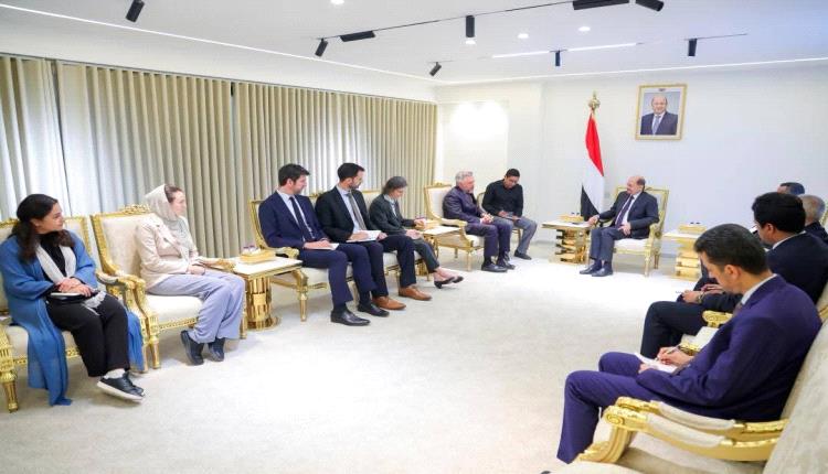 رئيس الوزراء وزير الخارجية يستقبل في عدن رئيس بعثة الاتحاد الأوروبي وسفيرة فرنسا