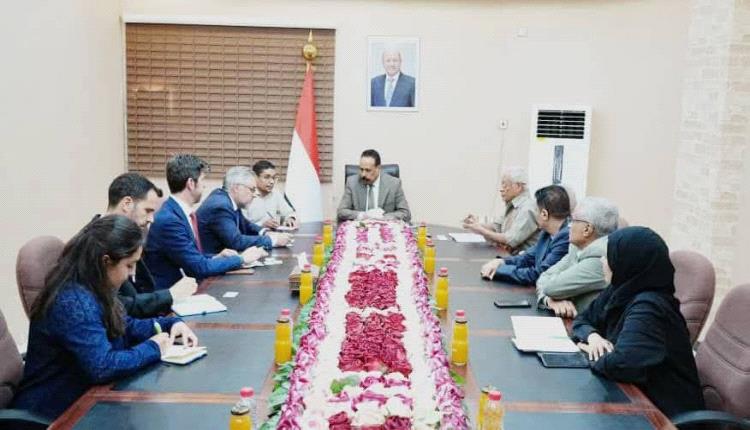 وزير الأشغال يبحث مع سفير الاتحاد الأوروبي تعزيز التعاون المشترك في مجالات الطرق والبنية التحتية