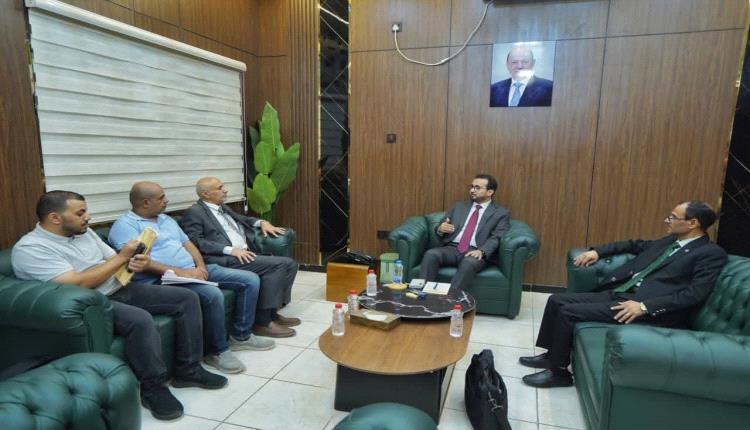 وزير الخدمة المدنية يناقش مع عدد من رؤساء الجامعات أوضاع الكادر الأكاديمي وملف التسويات