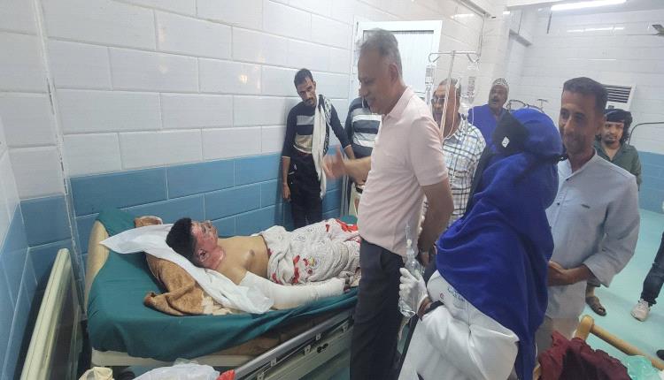 الجاوي يطمئن على صحة مصاب حريق كشك الشبس ويوجه بمتابعة حالته الصحية