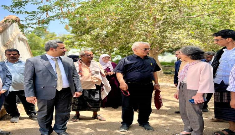 محافظ لحج يبحث مع السفيرة الفرنسية التدخلات الإنسانية والثقافية ويزوران "قصر القمندان" بالحوطة ومغرس ناجي بتبن ...