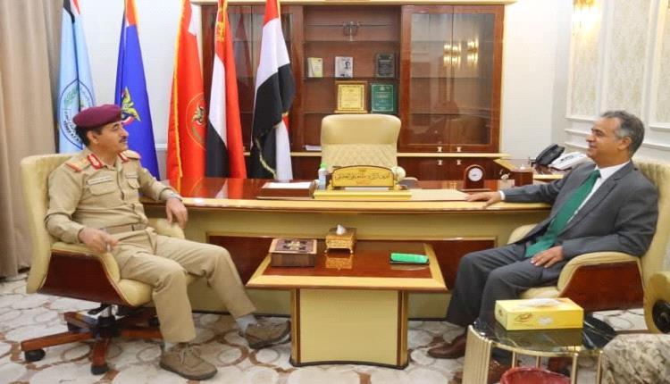 وزير الدفاع يبحث مع السفير الليبي سبل تعزيز التعاون المشترك