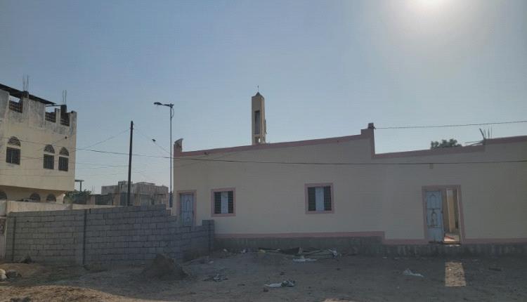 مسجد المعهد الصحي بخنفر أبين يستعيد نشاطه بعد ترميم شامل