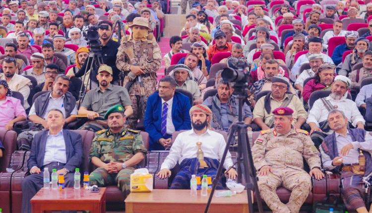 محافظ أبين: المحافظة  تفتح صفحة جديدة.. توقيع ميثاق شرف قبلي لتعزيز الأمن وترسيخ الاستقرار
