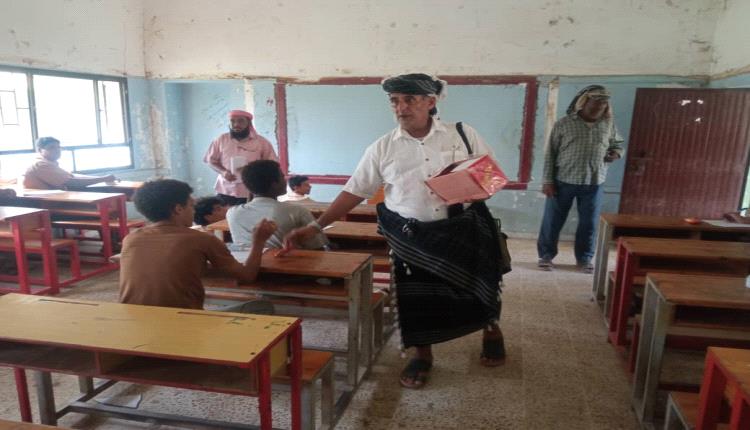 ​مبادرة مجتمعية في ثانوية الفاروق.. تخفيفاً عن الطلاب ورفعاً للروح المعنوية