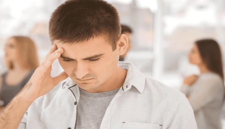 القلق الاجتماعي يطارد الملايين حول العالم.. مختصون: التشخيص المبكر والعلاج يفتحان باب التعافي