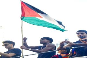 بن غفير يهاجم لامين جمال بعد رفعه علم فلسطين خلال احتفالات برشلونة