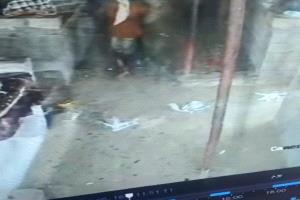 الأجهزة الأمنية بالمحفد تضبط متهمًا بسرقة مركبة بعد فراره إلى شبوة