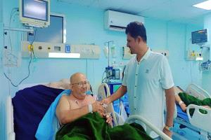مدير  إعلام محافظة أبين يطمئن على صحة الأستاذ ناصر عوض موسى بالعناية المركزة في مستشفى عدن الألماني.
