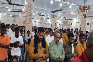 مساجد أبين تؤدي صلاة الغائب على روح الرئيس السابق المشير عبدربه منصور هادي عقب صلاة الجمعة