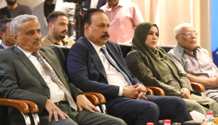 وزير الأشغال العامة والطرق يدشن ورشة حول تعزيز المرونة المجتمعية في عدن