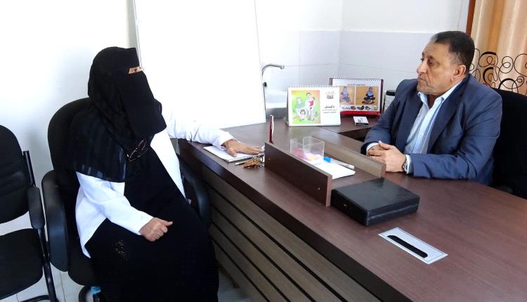 الحامد يناقش مع مديرة مركز أيوب الطبي تعزيز الخدمات الصحية بالمركز والصعوبات والتحديات التي تواجهه