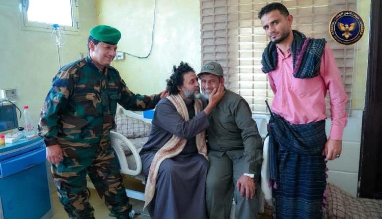 اللواء الجمالي يطمئن على صحة القائد أبو همام عقب تعرضه لجلطة دماغية ويطلع على حالته الصحية