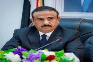 المحافظ بن الوزير يعبر عن بالغ تقديره للمواقف الأخوية والتضامن الواسع مع محافظة شبوة عقب الجريمة الإرهابية