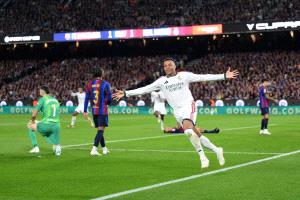 مبابي يقود ريال مدريد لانتزاع الكلاسيكو من قلب كامب نو بثنائية حاسمة أمام برشلونة