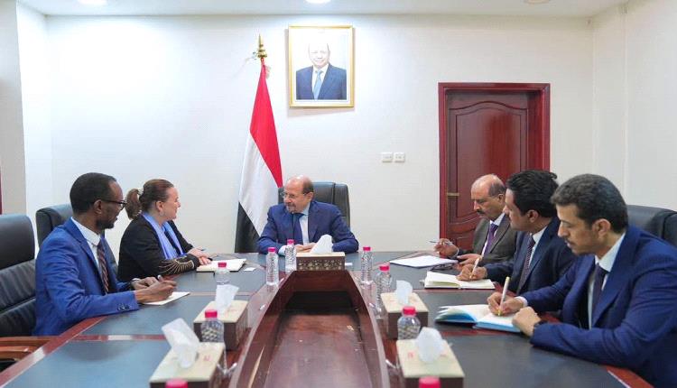 رئيس الوزراء يستقبل في عدن الممثل المقيم لبرنامج الأمم المتحدة الإنمائي