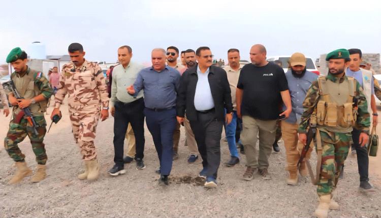 وزير التربية والتعليم يزور مخيم رأس عمران ويعلن إنشاء فصلين دراسيين للنازحين