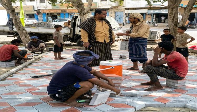 مدير عام خنفر «اليوسفي» يتفقد أعمال مشروع تأهيل طريق جعار–الحصن–باتيس