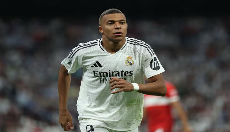 مبابي يثير القلق في ريال مدريد بعد إصابة الركبه
