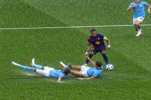 برشلونة يضرب فينورد بخماسية ويعلن انطلاقته القوية في دوري أبطال أوروبا