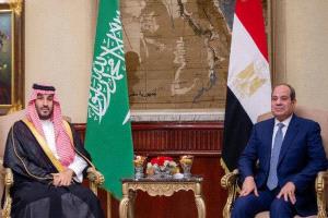ولي العهد السعودي يصل القاهرة في زيارة رسمية
القاهرة
